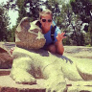 Meet your Posher, Lara